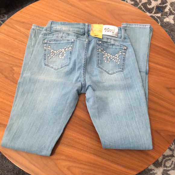 NWT KMJ Junior Girl Light Blue Distressed Jeans Pants Size 9 - Picture 2 of 8